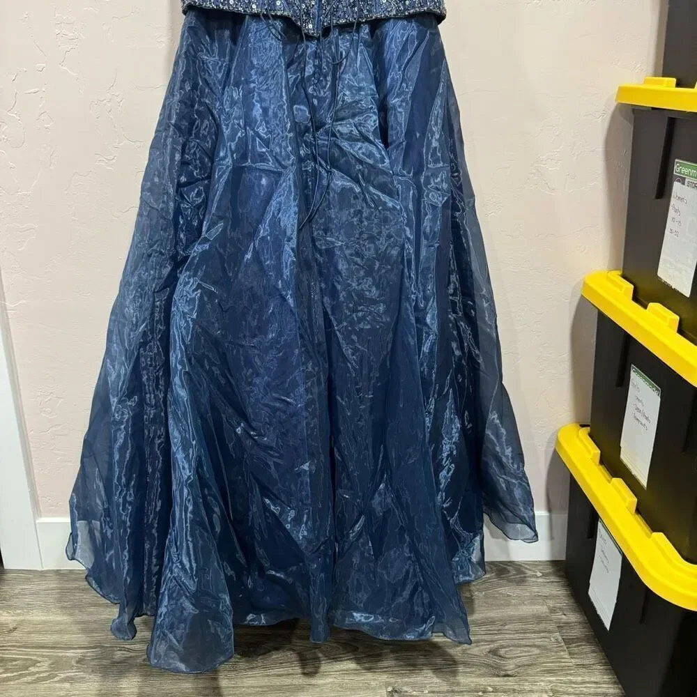 May Queen Couture USA 2X Formal Dress - Picture 7 of 8